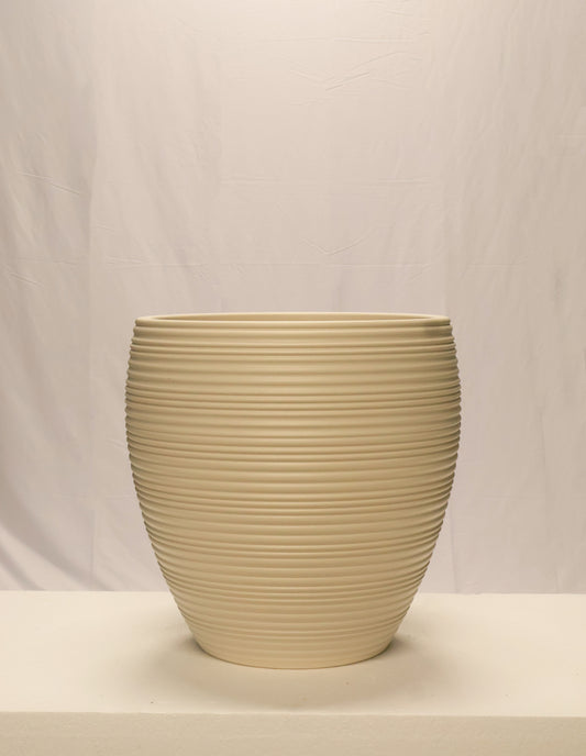 RIBBED ROUND PLANTER — 19.7" × 18.5" (50 × 47 cm)