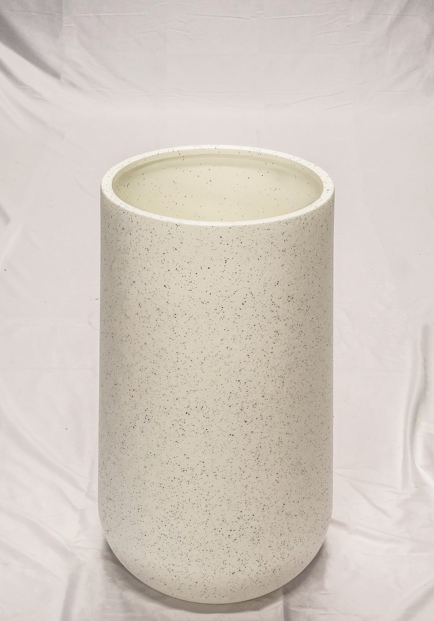 CYLINDER PLANTER — 15" × 27.5" (38 × 70 cm)