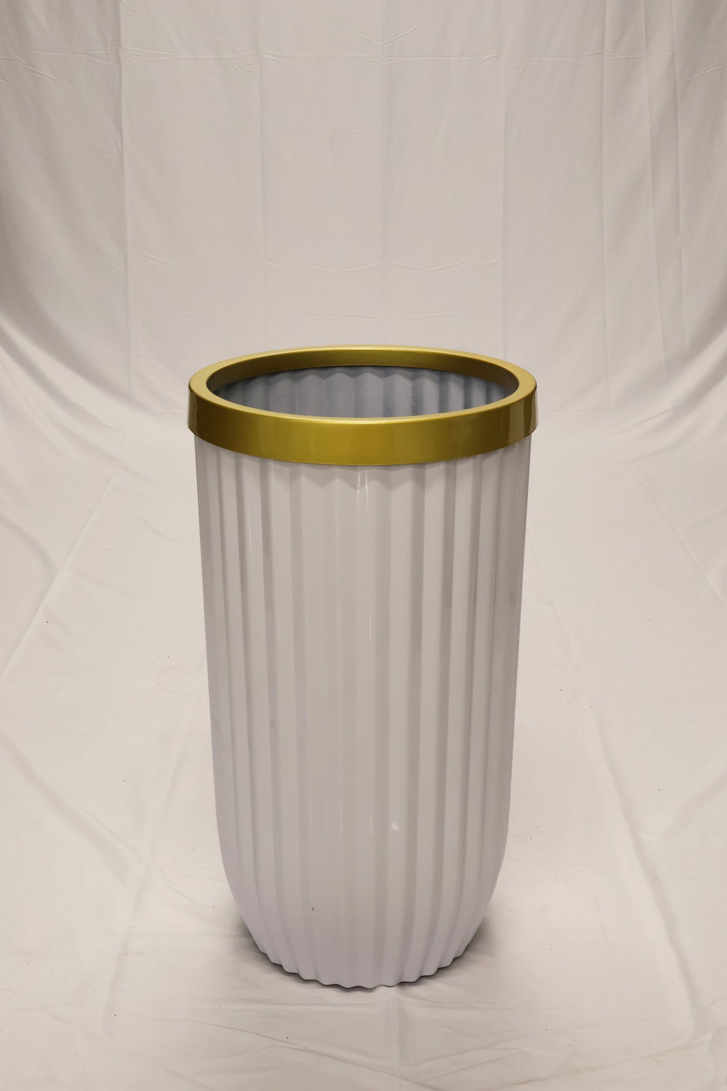 FLUTED ROUND PLANTER (ON WHEELS) — 16.9" × 31.5" (43 × 80 cm)