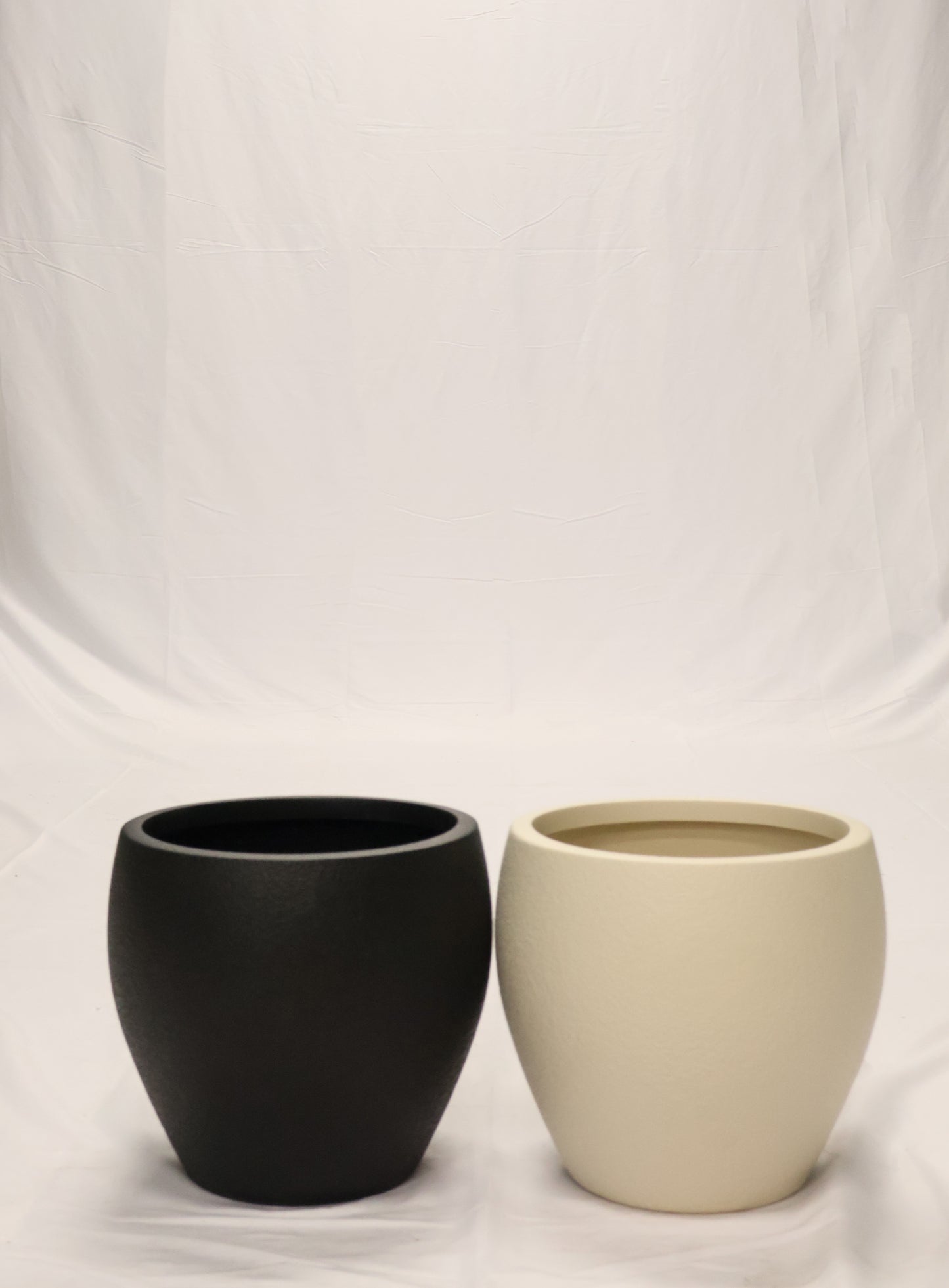 TEXTURED ROUND PLANTER — MULTI SIZE