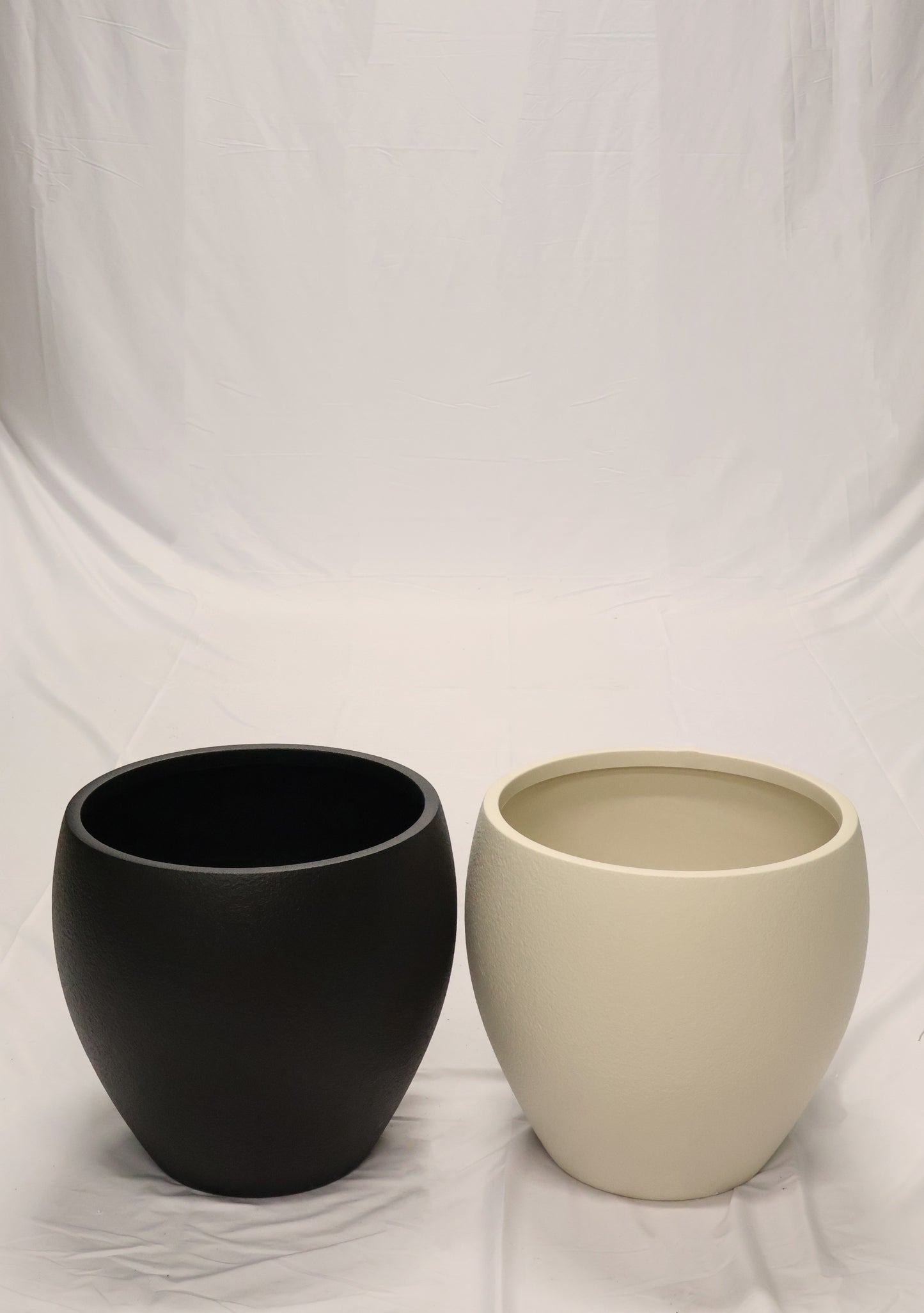 TEXTURED ROUND PLANTER — MULTI SIZE