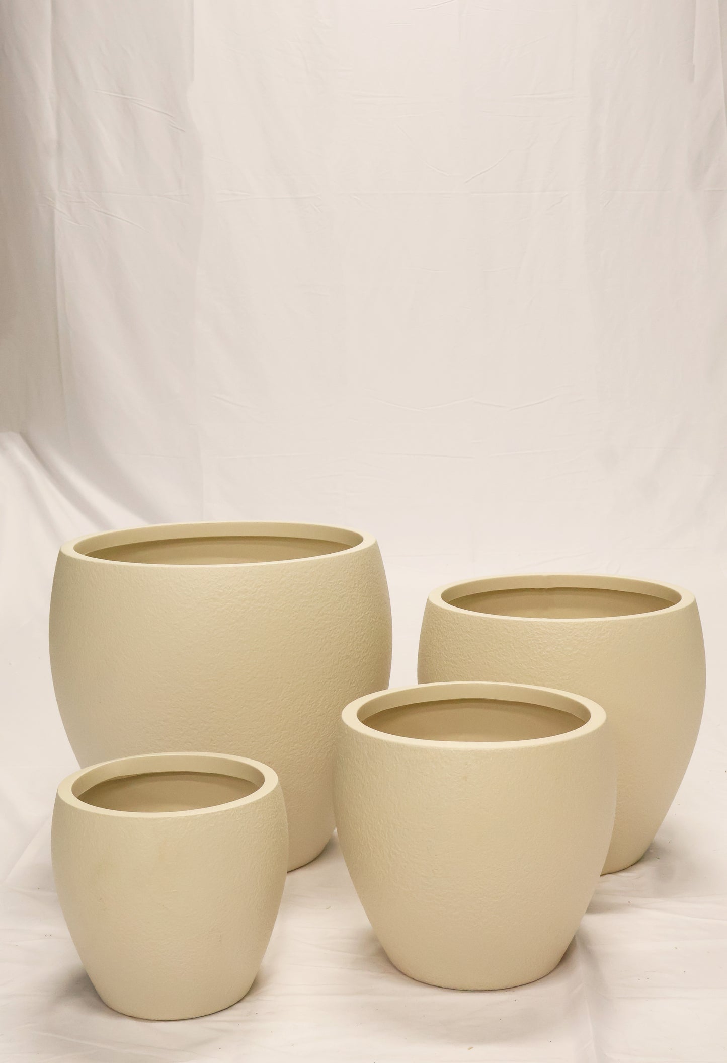 TEXTURED ROUND PLANTER — MULTI SIZE