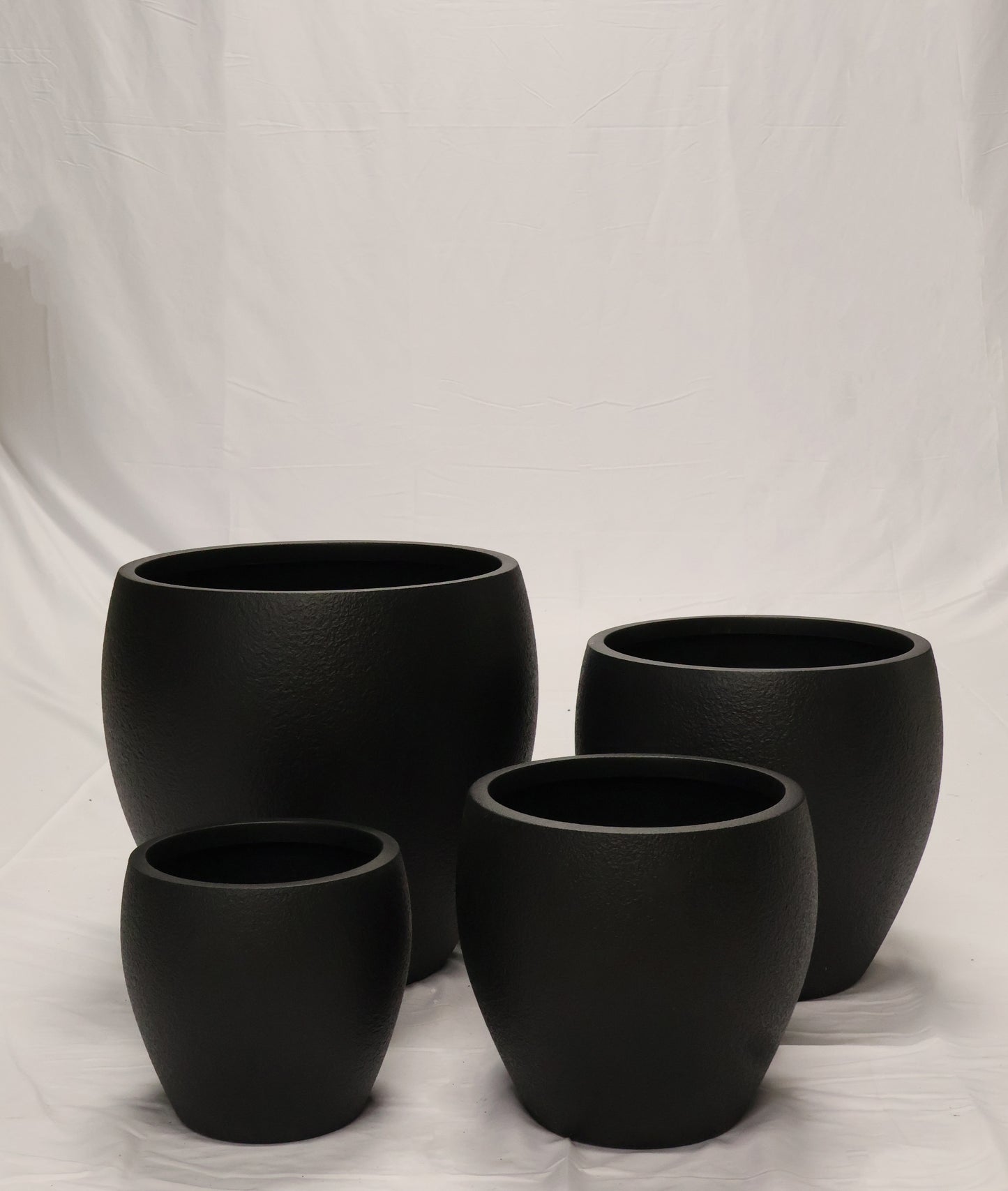 TEXTURED ROUND PLANTER — MULTI SIZE