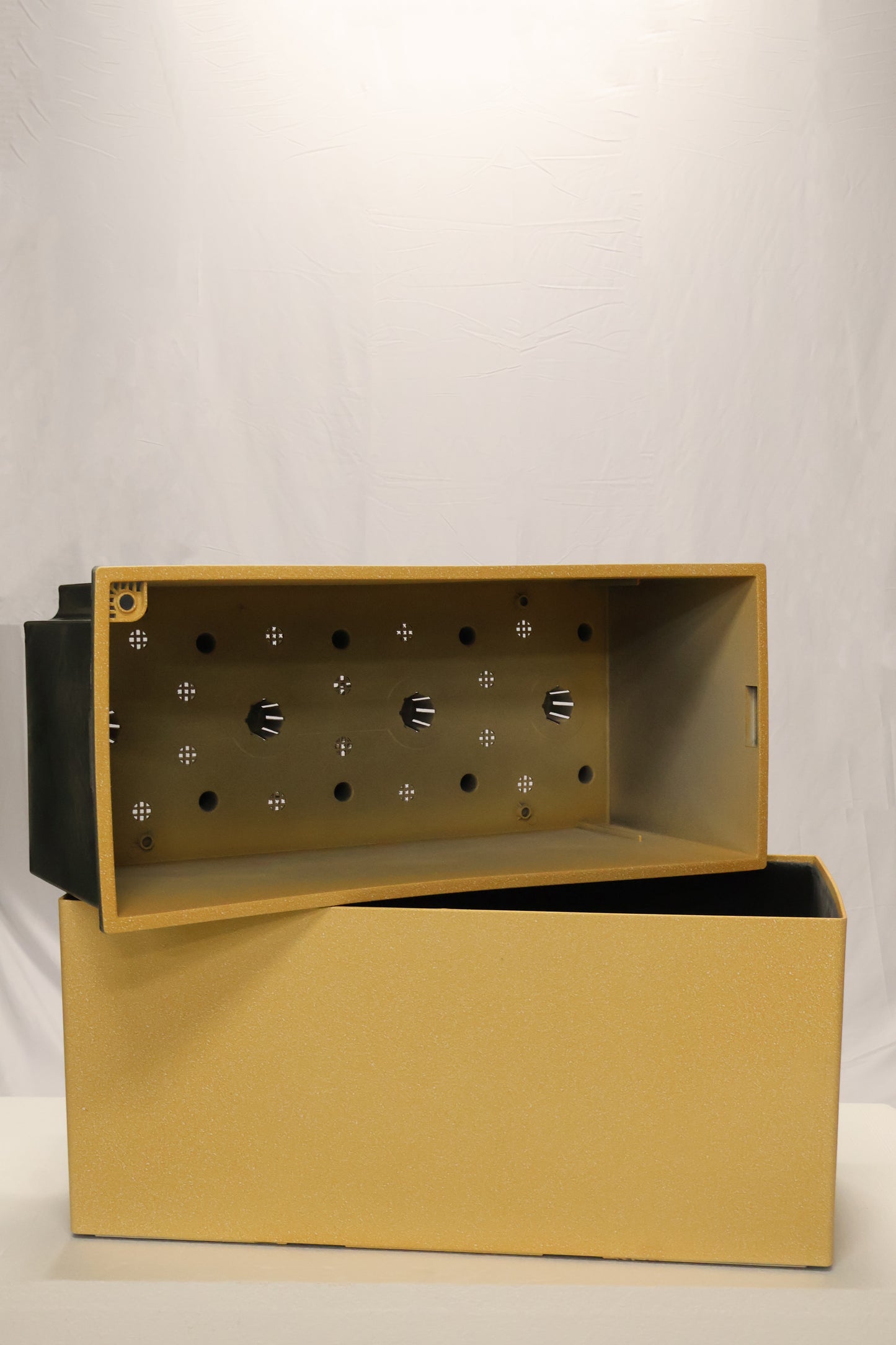 SAND TEXTURE RECTANGULAR PLANTER (ON WHEELS) — 31.5" × 14.2" × 14.2" (80 × 36 × 36 cm)