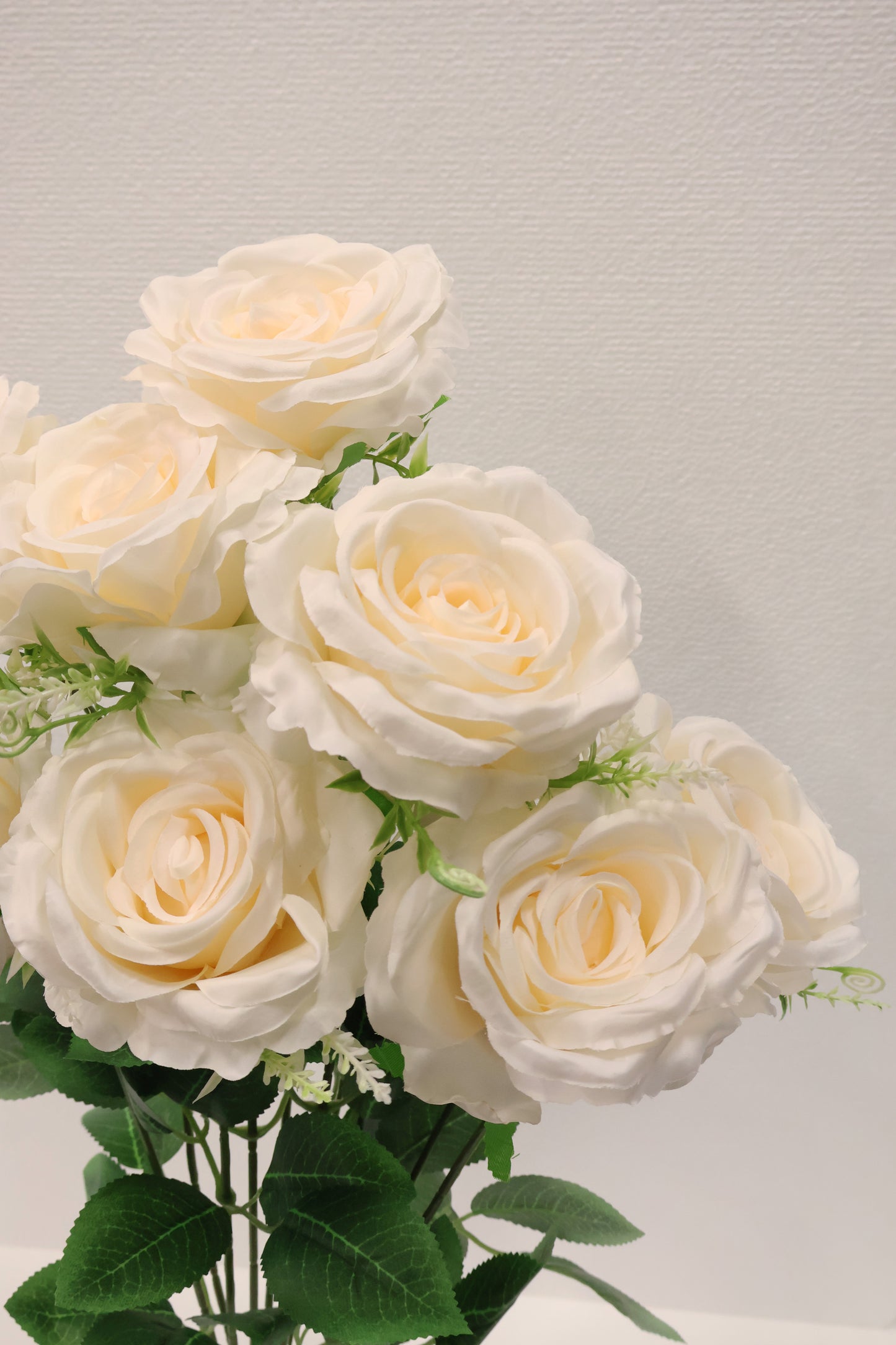 ROSE BOUQUET — 23.6" (60 cm)