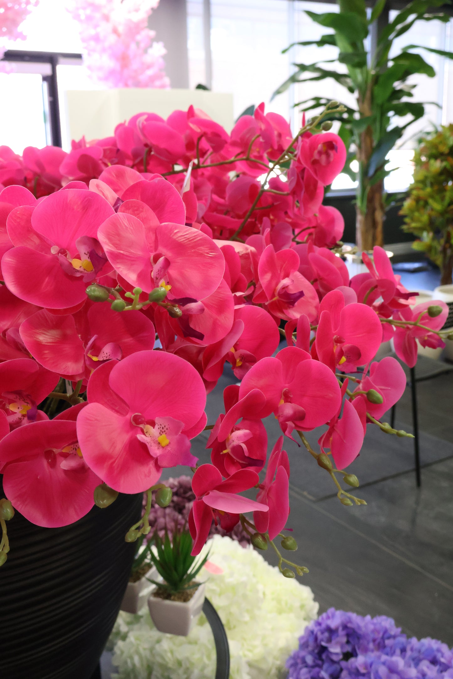 SINGLE ORCHID — 40.2" (102 cm)