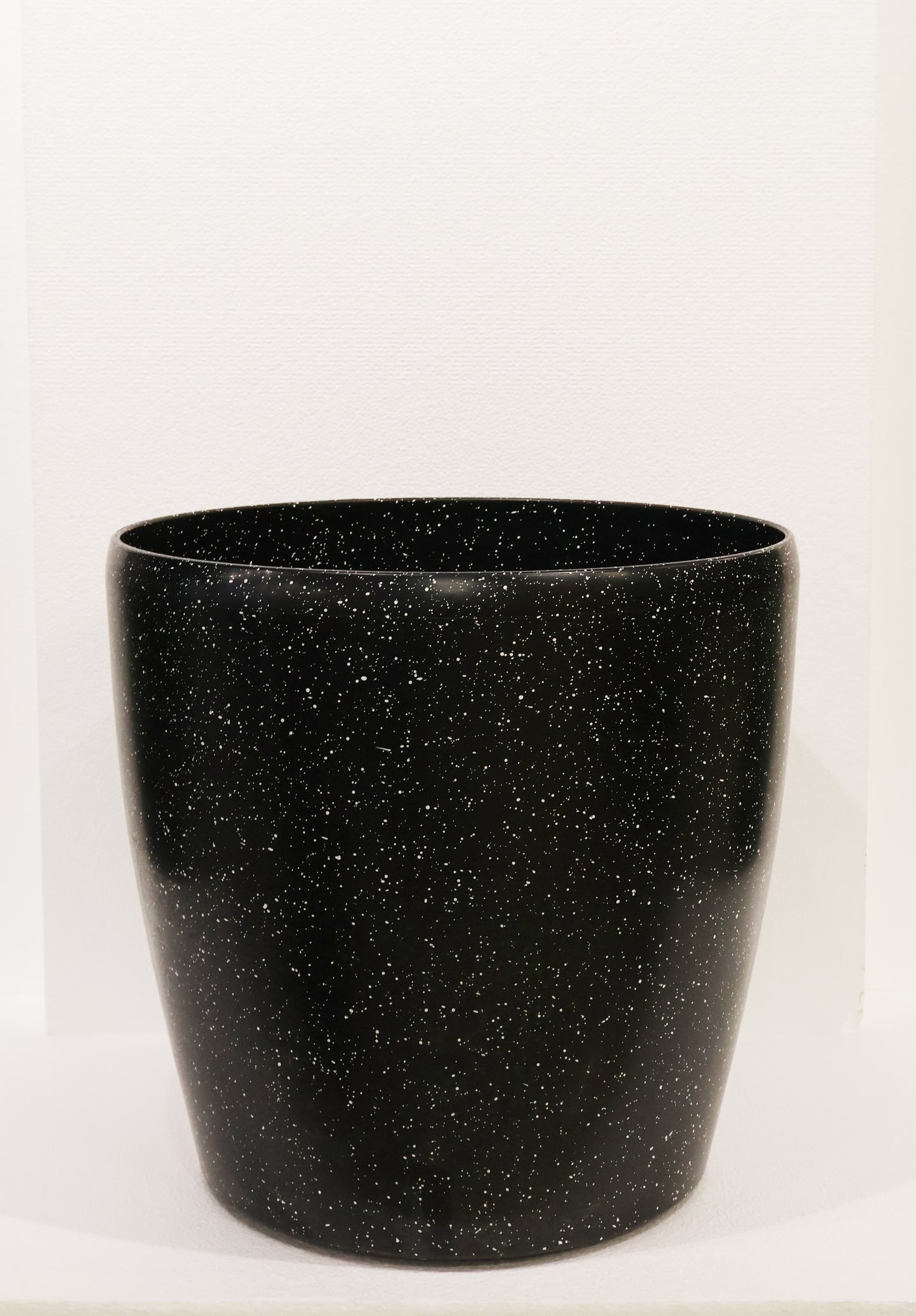 SPECKLED GLOSS ROUND PLANTER (ON WHEELS) — 16.1" × 16.1" (41 × 41 cm)