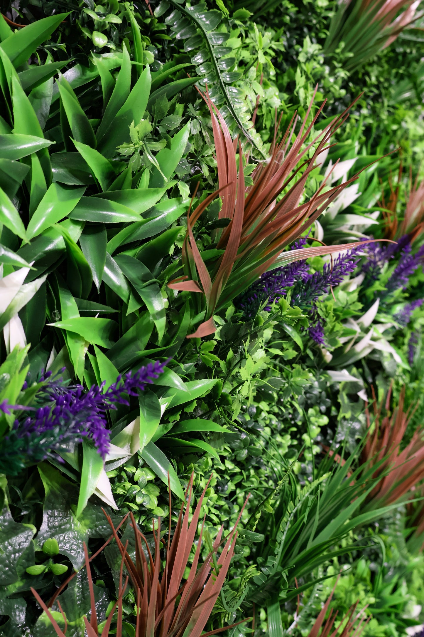 GREEN WALL — SUMMER BLOOM — 40" × 40" (102 × 102 cm)