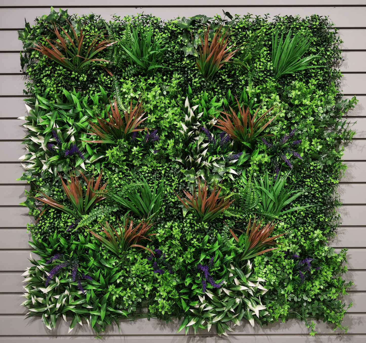 GREEN WALL — SUMMER BLOOM — 40" × 40" (102 × 102 cm)